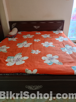 6/7 bed with mattress